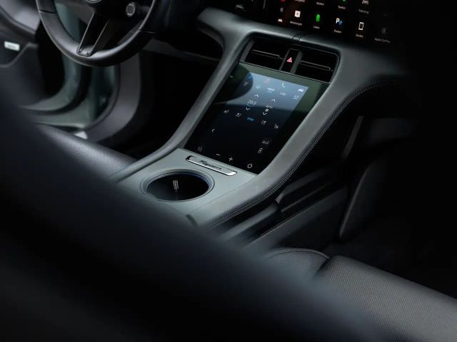 Porsche Taycan 4 Cross Turismo