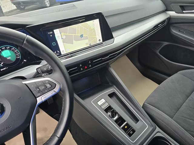 Volkswagen Golf DSG Life Variant