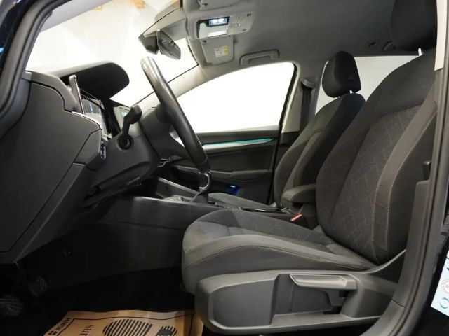 Volkswagen Golf 1.0 TSI Variant