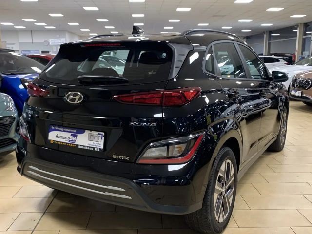Hyundai Kona Select