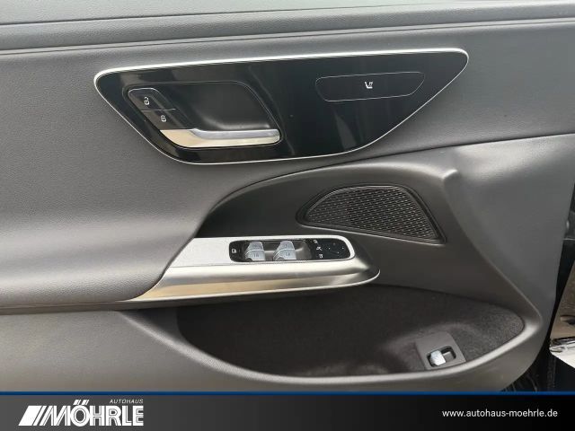 Mercedes-Benz E 220 AVANTGARDE E 220 d Estate