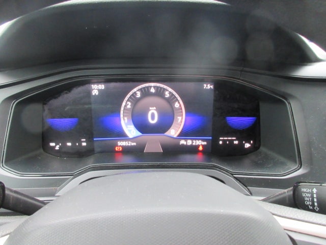 Volkswagen Polo 1.0 leicht beschädigt LED eFH ZV APP KLIMA