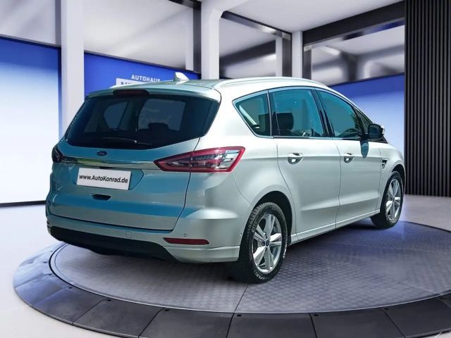 Ford S-Max Titanium