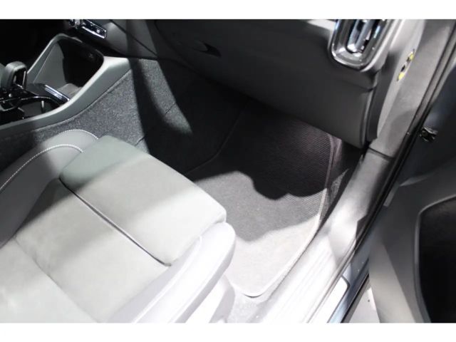 Volvo XC40 Dark Plus Recharge T5