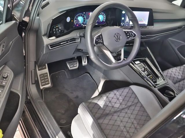 Volkswagen Golf 1.5 eTSI DSG Golf VIII R-Line