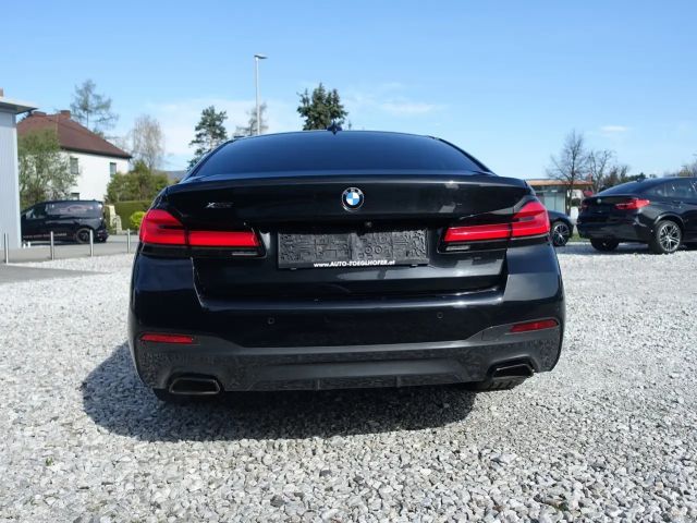 BMW 530 530e M-Sport Sedan xDrive