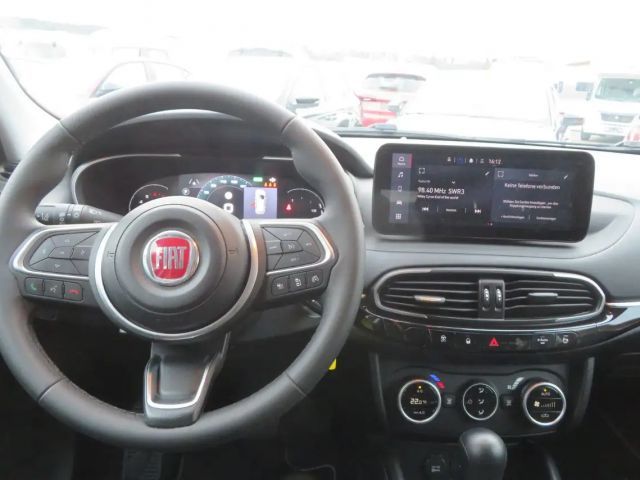 Fiat Tipo Cross RED