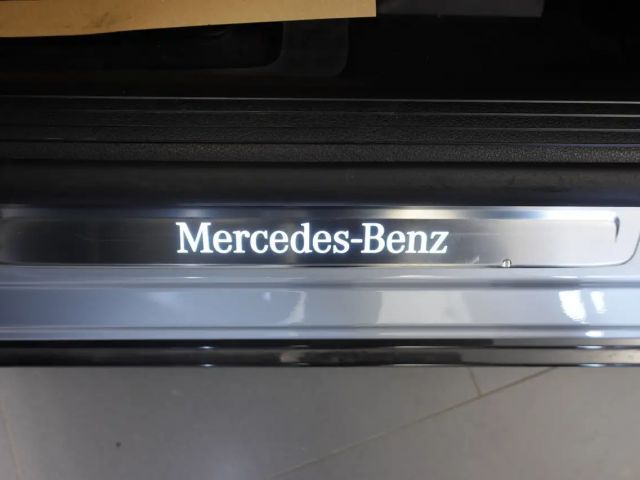 Mercedes-Benz EQS 450 Sedan