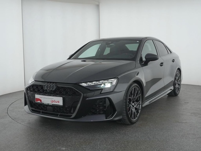 Audi RS3 Quattro S-Tronic Sedan