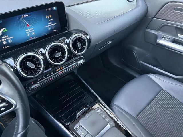 Mercedes-Benz GLA 200 GLA 200 d