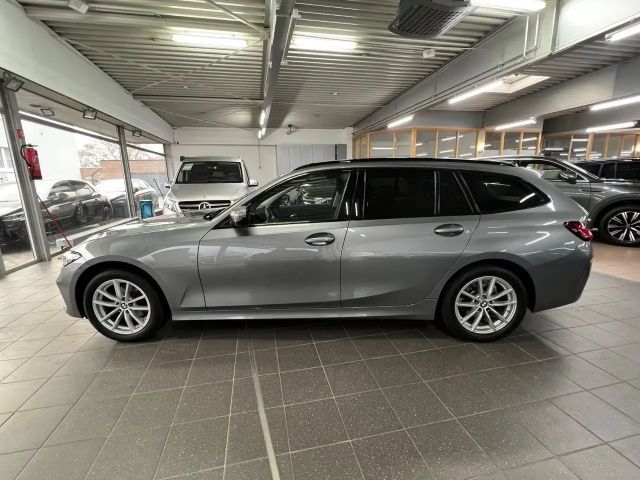 BMW 320 320d Touring xDrive