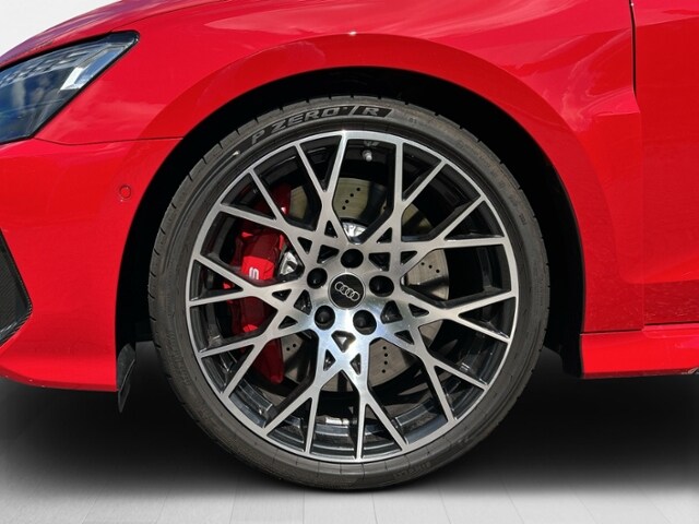 Audi RS3 Quattro S-Tronic Sedan