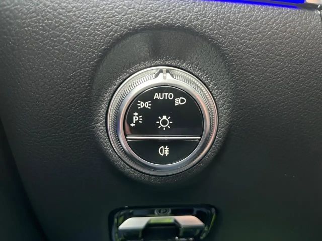 Mercedes-Benz C 180 AMG Line Sedan