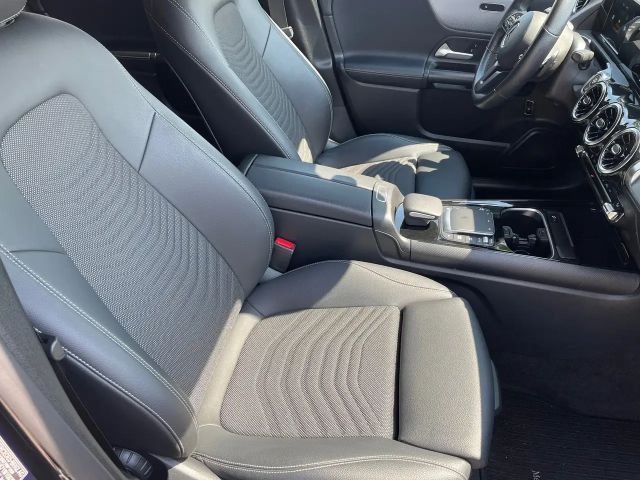 Mercedes-Benz GLB 200 Style