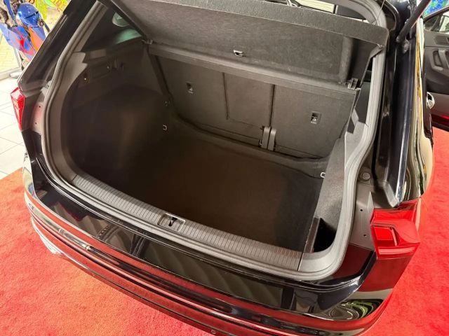 Volkswagen Tiguan 4Motion R-Line