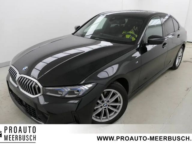 BMW 320 320i M-Sport Sedan