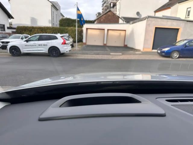 Volvo XC90 AWD Plus T8