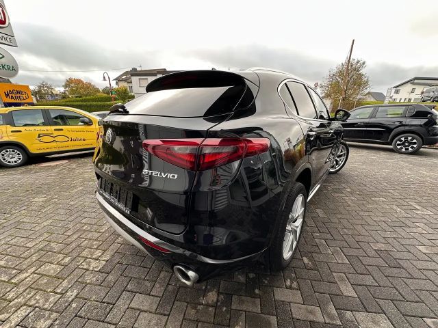 Alfa Romeo Stelvio Lusso Q4 TI