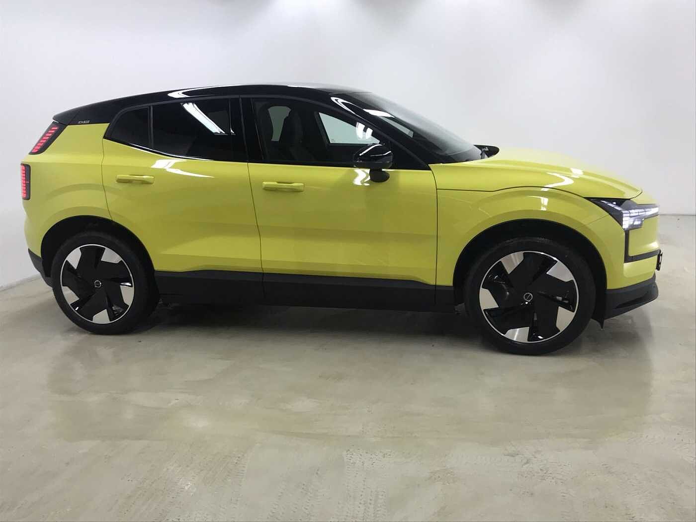 Volvo EX30 
