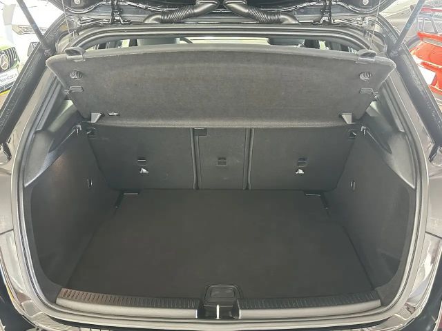 Mercedes-Benz A 180 *KAMERA*NAVi*LED*LEDER*SiTZHG*DAB*