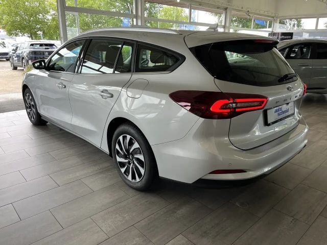 Ford Focus Titanium Wagon