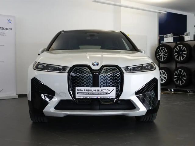 BMW iX xDrive50
