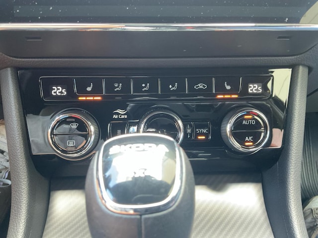 Skoda Superb 2.0 TDI Combi Sportline