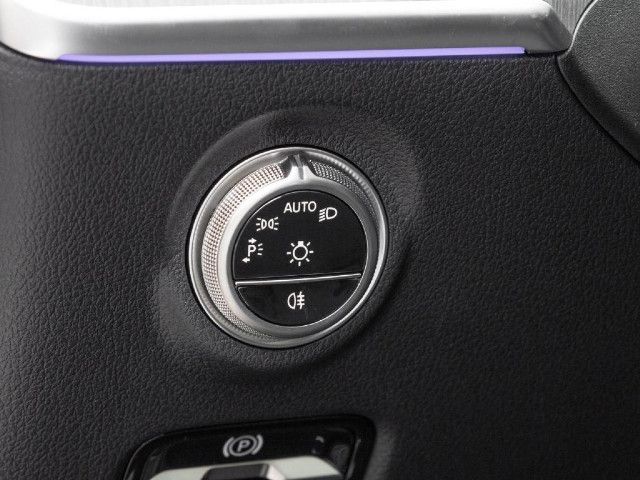 Mercedes-Benz C 200 AMG Line Sedan