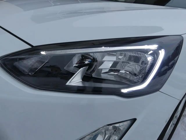 Ford Focus Cool & Connect Wagon