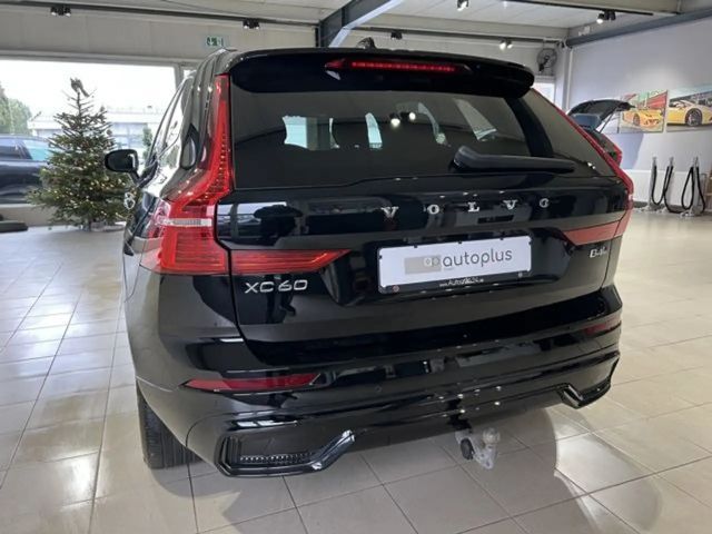 Volvo XC60 AWD Dark Plus