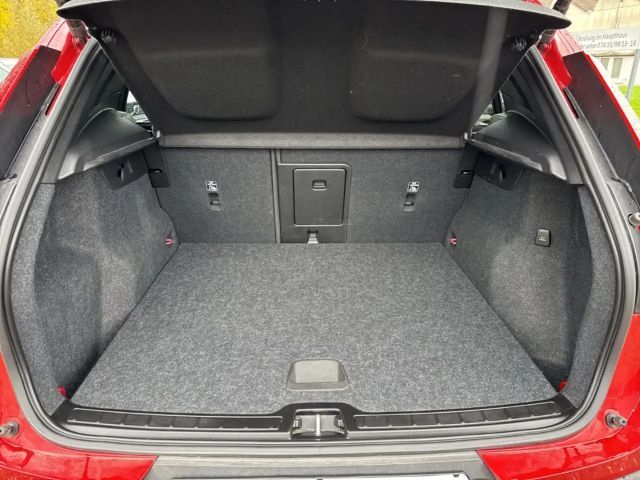 Volvo XC40 Core Recharge