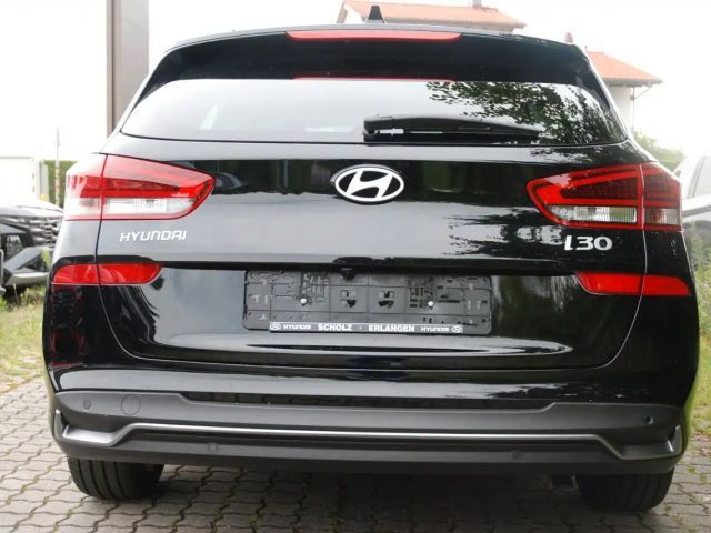 Hyundai i30 Advantage Hybrid T-GDi