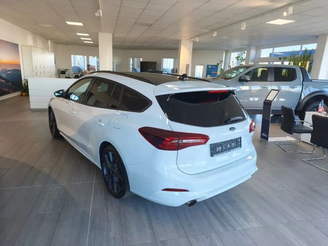 Ford Focus ST Line Wagon