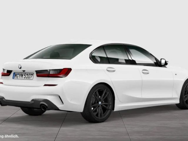 BMW 318 318i M-Sport Sedan