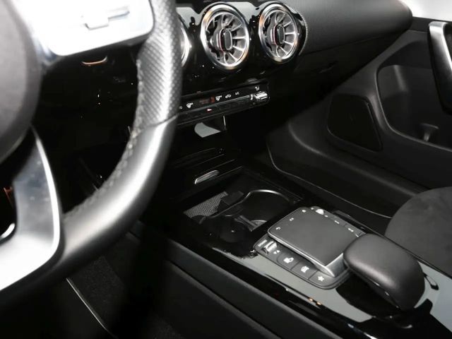 Mercedes-Benz CLA 180 AMG Line Shooting Brake