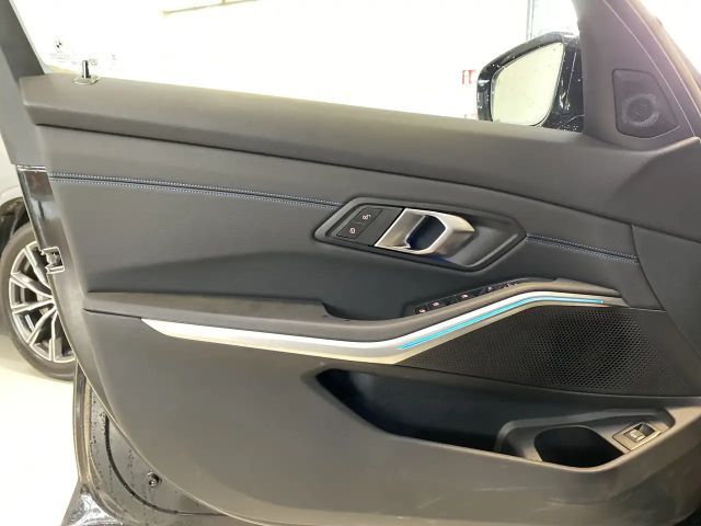 BMW 320 320i M-Sport Touring