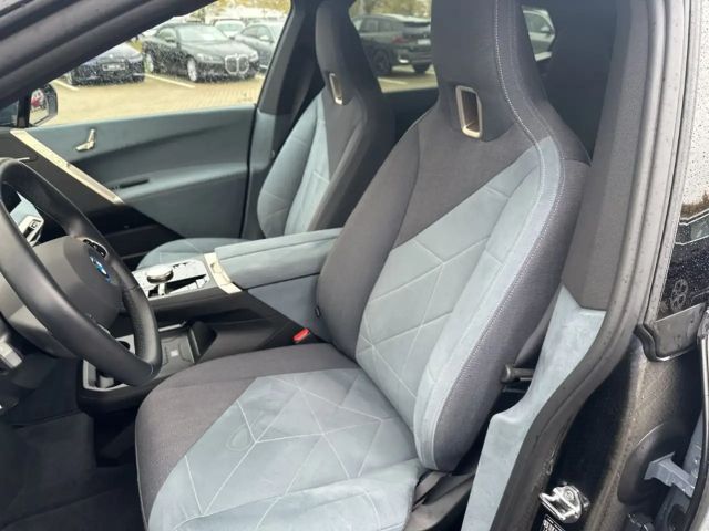 BMW iX xDrive40