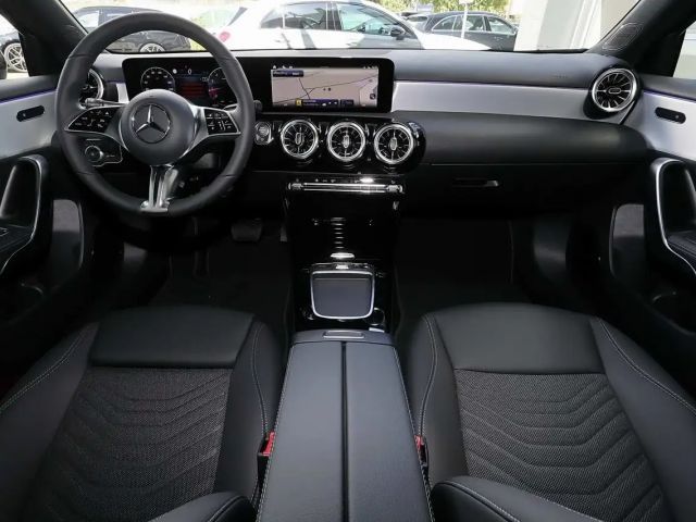 Mercedes-Benz A 200 Progressive