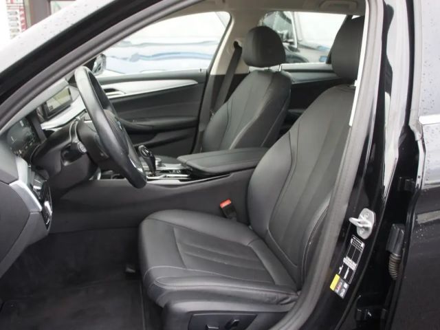 BMW 530 530e Touring