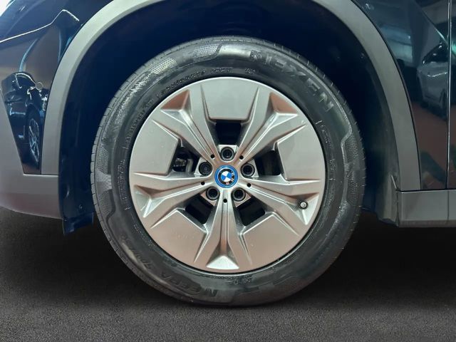 BMW iX1 xDrive30