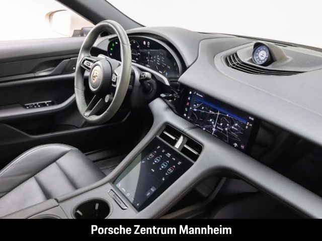 Porsche Taycan 4S Cross Turismo
