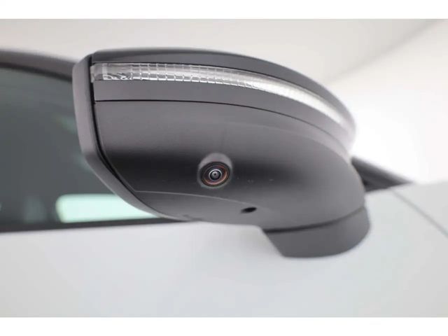 Volkswagen T-Roc 1.5 eTSI R-Line Style