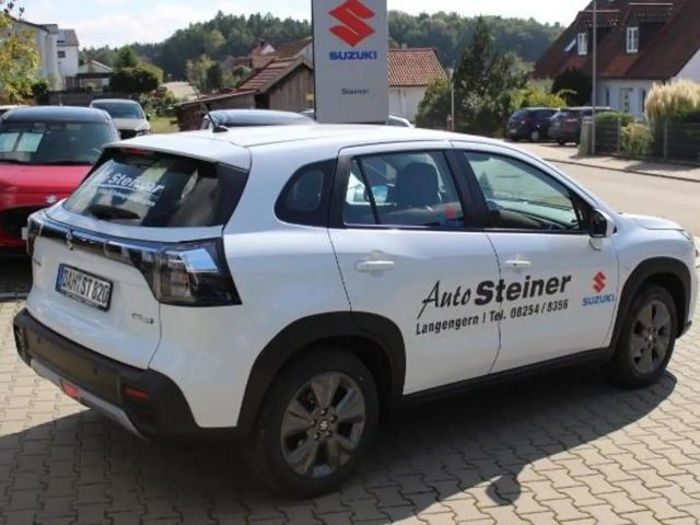 Suzuki S-Cross Hybrid