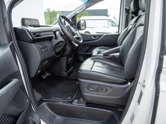 Hyundai Staria Signature