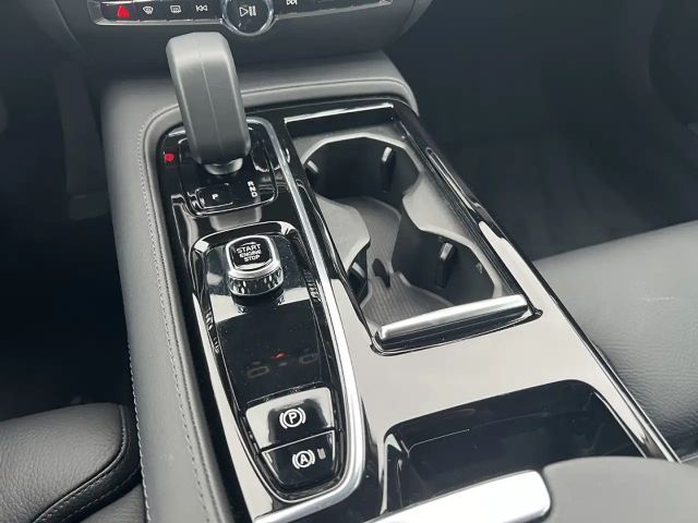 Volvo V60 AWD Dark Hybrid Plus T6