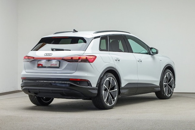 Audi Q4 e-tron SUV 45 e-tron Audi Q4 e-tron