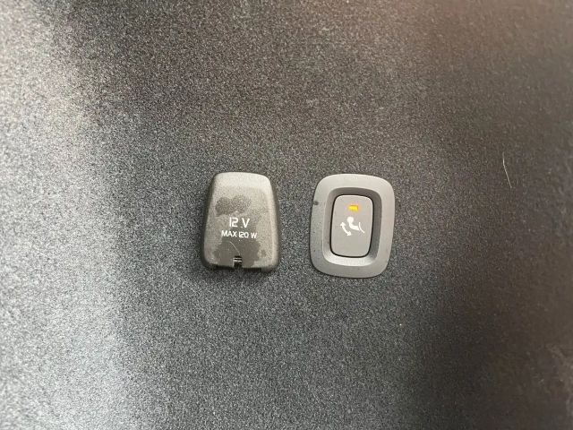 Volvo V60 AWD Dark Hybrid Plus T6