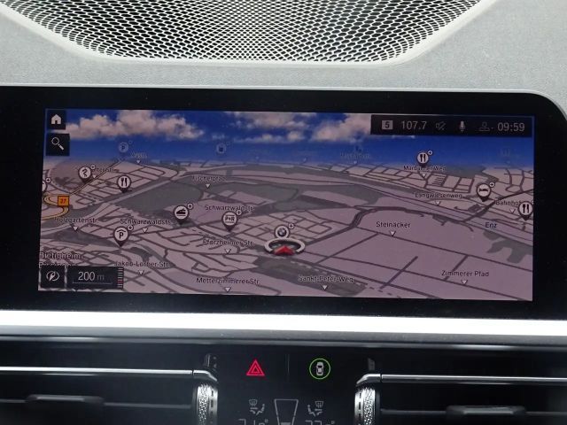 BMW 320 320i M-Sport Sedan