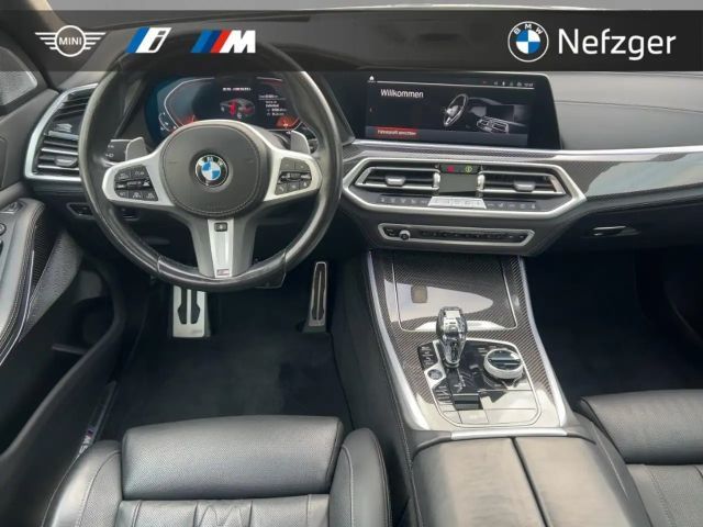 BMW X5 M50i