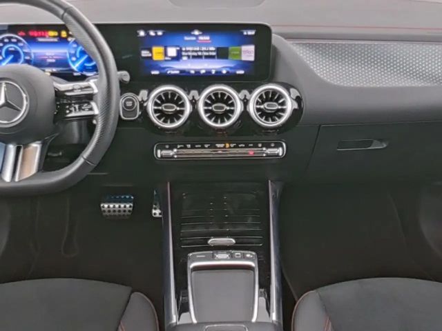 Mercedes-Benz EQA 300 4MATIC AMG Line